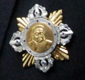 Орос зохиолчийг Чингис хааны одонгоор шагнав